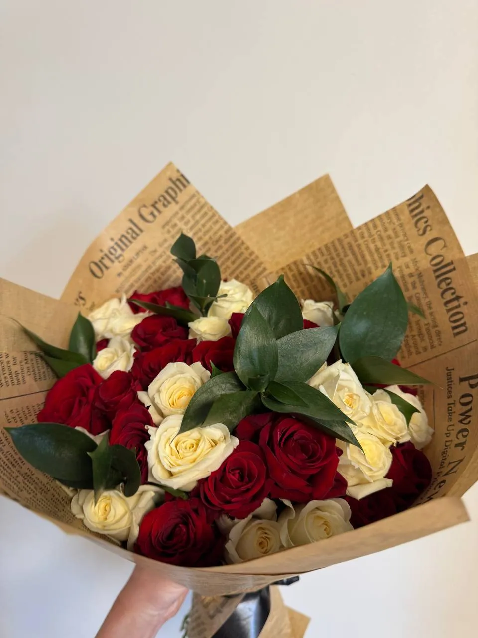 Red & White Vintage Romance